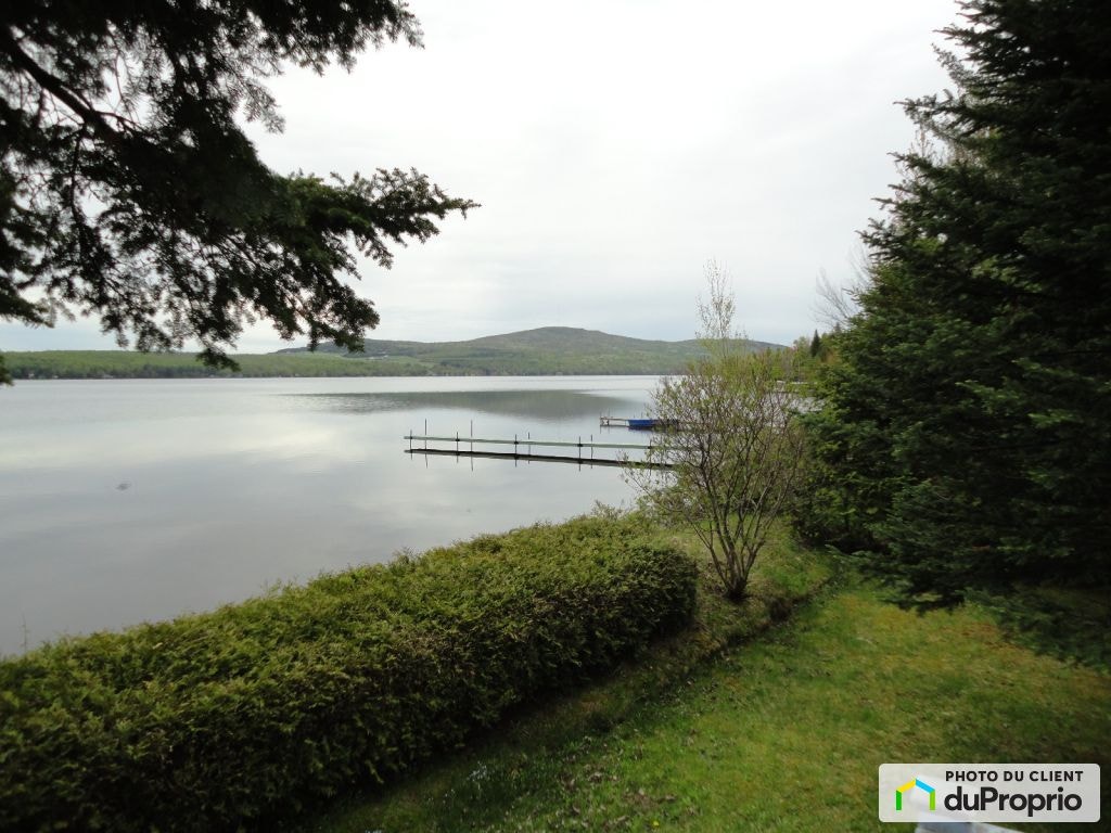 $395,000 - Cottage for sale in Stratford — photo 1