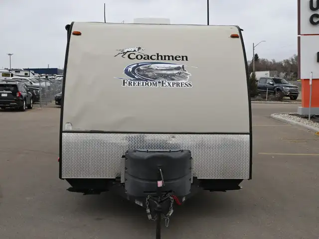 2014 Freedom Express 230BH in Travel Trailers & Campers in St. Albert - Image 3