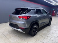 Experience the 2023 Chevrolet TrailBlazer LT in a stunning gray finish with the confidence of all-wh... (image 7)