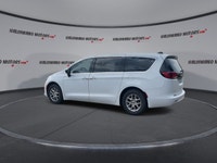 The used 2024 Chrysler Grand Caravan SXT 2WD is built for busy family life and daily comfort. This m... (image 5)
