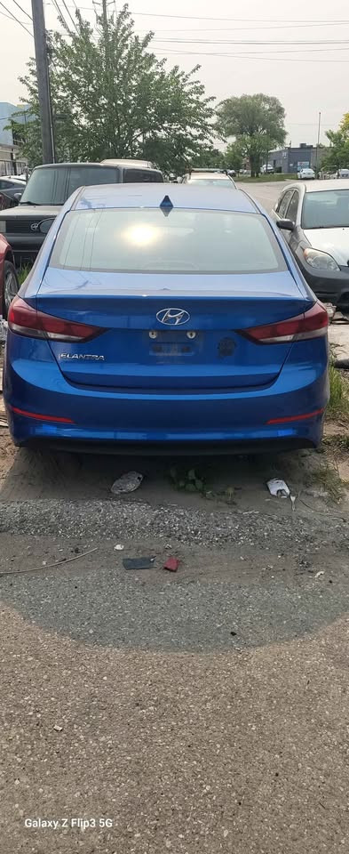 Hyundai Elantra 2018 in Cars & Trucks in City of Toronto - Image 3