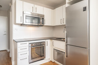 Renovated studio at St. Clarens and Dupont - ID 2234