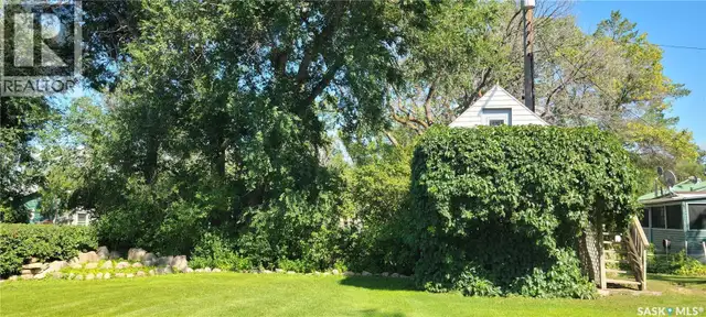 33 Main STREET Willow Bunch Rm No. 42, Saskatchewan in Houses for Sale in Moose Jaw - Image 35