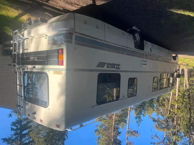 Itaska motorhome in RVs & Motorhomes in 100 Mile House - Image 8