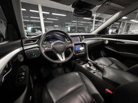 The 2019 INFINITI QX50 ProACTIVE is the high-level trim that delivers the most comprehensive array o... (image 9)