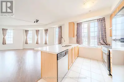 56 - 407 BEECHGROVE DRIVE Toronto (West Hill), Ontario