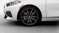 La toute nouvelle BMW 228i xDrive 2024 laisse les conventions derrière. La Série 2 combine une appar... (image 8)