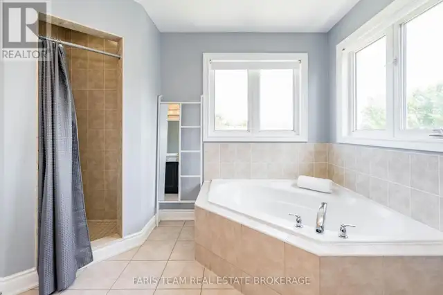 53 CHRISTY DRIVE Wasaga Beach, Ontario in Houses for Sale in Barrie - Image 20