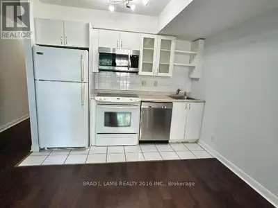 636 - 600 FLEET STREET Toronto (Niagara), Ontario