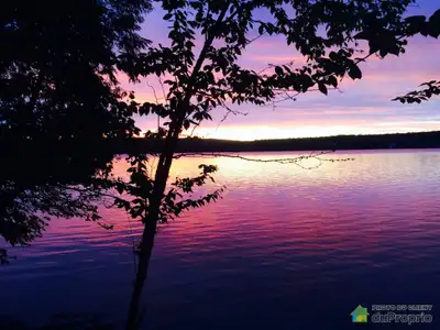 Coucher de soleil au lac David, petit paradis caché en pleine nature. Ceci est le dernier terrain di...