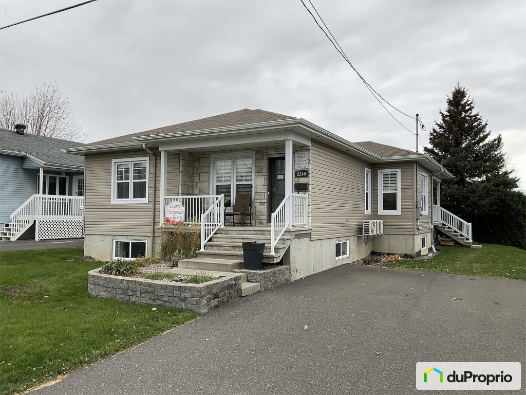 $490,000 - Bungalow for sale in Drummondville (Drummondville) — photo 1