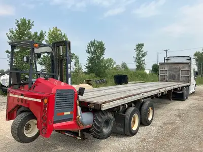Located in wpg. package deal 2018 Freightliner Cascadia all Detroit Automatic DT12/DD15. 2009 Thruwa...