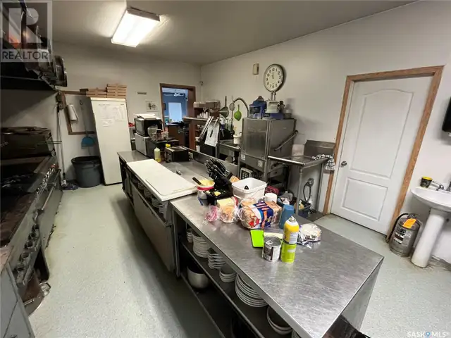 108 1st AVENUE W Lintlaw, Saskatchewan in Commercial & Office Space for Sale in Saskatoon - Image 13