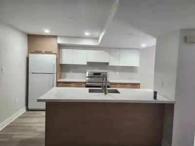 Lower - 2532 Foxmeadow Road For showings, TEXT or CALL: 705-559-3991 & please indicate address of un...