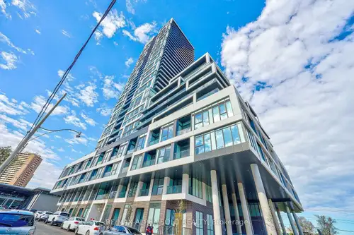 Experience luxury living on the 34th floor of the iconic River & Fifth by Broccolini in Toronto's vi...