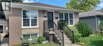 A - 10 KEMANO ROAD Aurora (Aurora Heights), Ontario