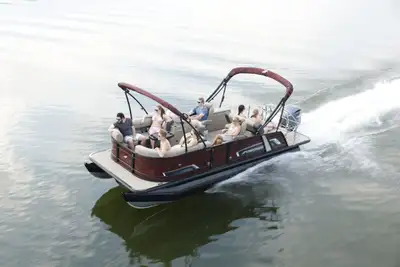 2025 Starcraft EXS-1 Q DH HMX PERFORMANCE TRITOON PACKAGE POWER ELECTRIC BIMINI TOP Boat has some sm...