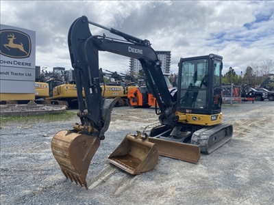 Hours: 1411 | Location: Bedford, NS, CA | Arms: Long Arm; Blades: Angle Blade; Buckets: w/ Bucket; O...