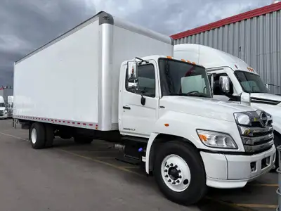 2023 White Straight Truck, Allison 2500 RDS, 50 Gallon Fuel Tank with 203,000km. Off Lease short ter...