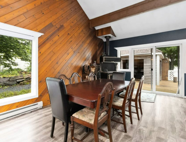 27 Crooked Lake - Stunning Lakefront Home for Rent - Short Term  in Long Term Rentals in Bridgewater - Image 12