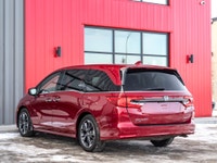 Carget Supercentre is proud to present this 2022 Honda Odyssey Touring! EXTERIOR: RADIANT RED INTERI... (image 7)