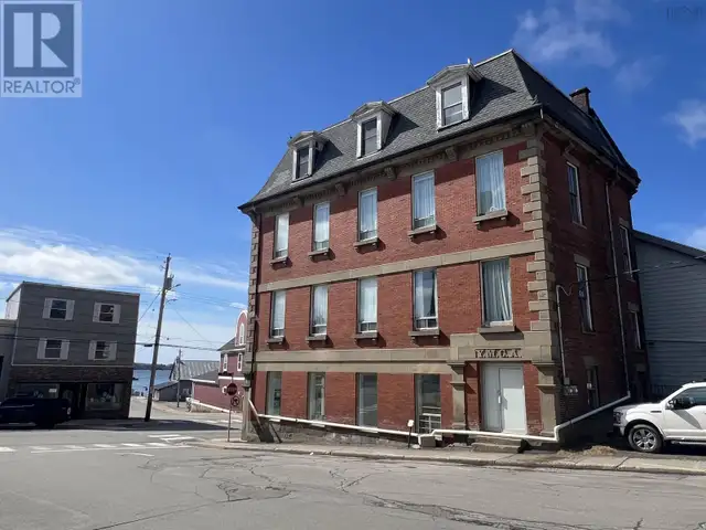 30 Water Street Pictou, Nova Scotia in Commercial & Office Space for Sale in Truro - Image 5