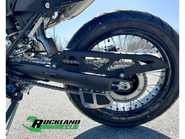 2026 Kawasaki KLX300SM in Sport Bikes in Ottawa - Image 17