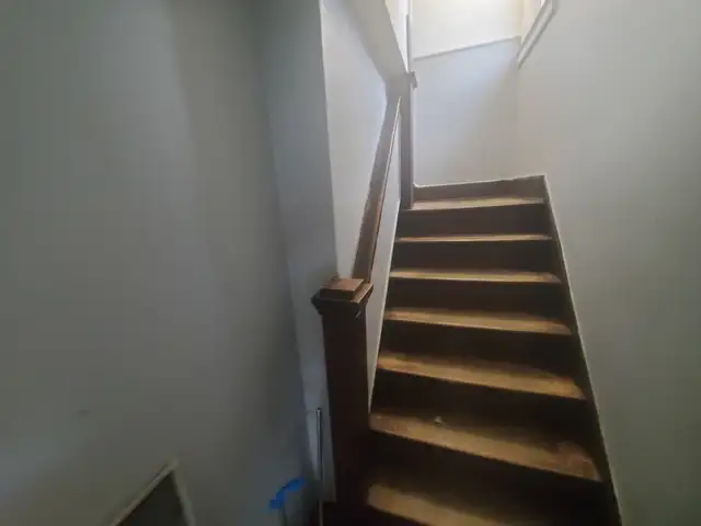 887 Howard 1bd upper all utilities included- immed63882289372289123