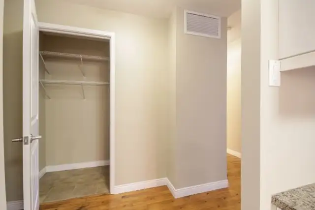 Luxury 1 Bedroom Apartment in Exeter in Long Term Rentals in London - Image 10