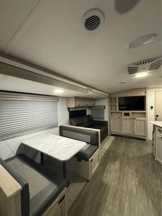 2023 CRUISER RV SHADOW CRUISER 325BHS 37FT in Cargo & Utility Trailers in Delta/Surrey/Langley - Image 13