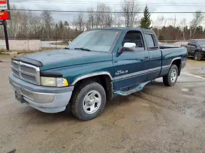 "*AS-IS • Driver_Airbag needs new gas tank straps rust of bottom of doors *AS IS - This Vehicle is b...
