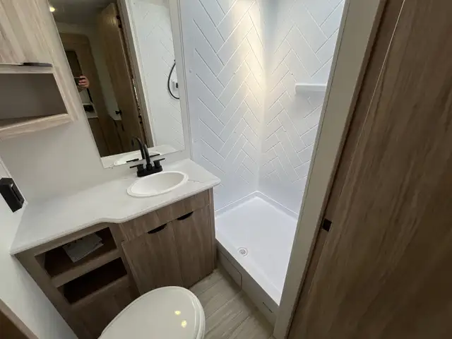 2025 Winnebago Access in Travel Trailers & Campers in Terrace - Image 13