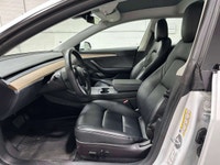 This stunning TESLA MODEL 3 is a perfect mix of modern style and cutting-edge technology. Boasting a... (image 6)