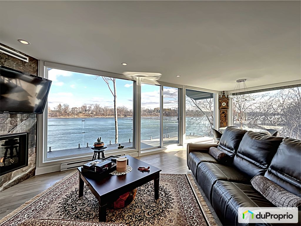 $799,000 - 2 Storey for sale in Carignan — photo 1