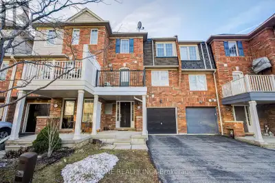 Just moments away from the Bronte Go Station, shopping, schools, and parks. Featuring an open concep...