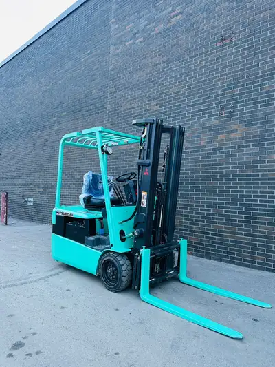 Keywords: Mitsubishi forklift, 3-wheel forklift, electric forklift, 3,000 lbs capacity, 3-stage mast...