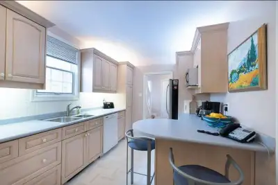 $1025 Bedroom for Rent! in Downtown Toronto - All inclusive, View more