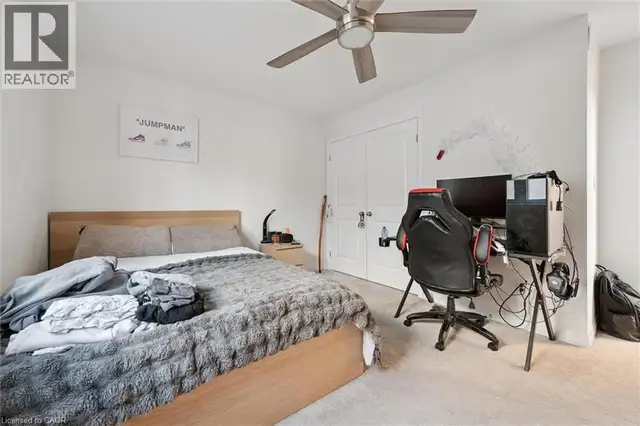 972 STONECLIFFE Walk Unit# 18 Kitchener, Ontario in Houses for Sale in Kitchener / Waterloo - Image 35