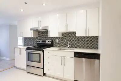 Semi-renovated Akelius two bedroom apartment for rent. Located near Drummond & Sherbrooke W in the D...