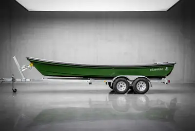 YQJKN001C626 Le Bateau CORVINA 210 est une embarcation commerciale polyvalente et performante, idéal...