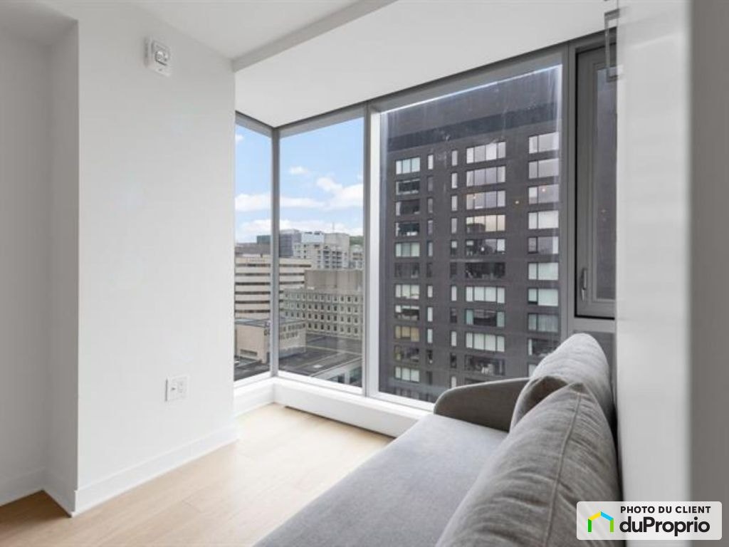 $320,000 - Condominium in Ville-Marie (downtown, old Mtl) — photo 1