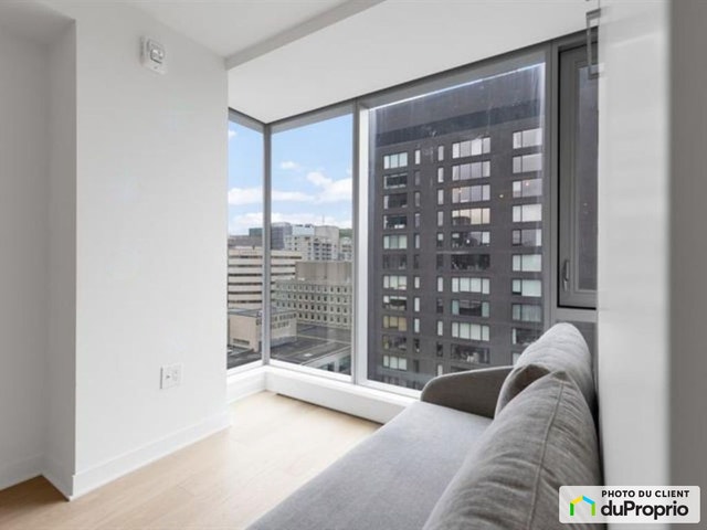 $320,000 - Condominium in Ville-Marie (downtown, old Mtl) — photo 1