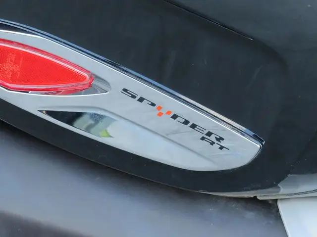 2011 Can-Am Spyder Roadster RT-Limited in Sport Touring in Cambridge - Image 15