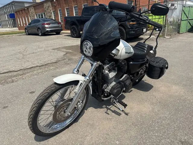 2005 Harley-Davidson Sportster ~ SPORSTER 883 ~ CANADIAN ~ V&H E in Street, Cruisers & Choppers in City of Toronto - Image 4