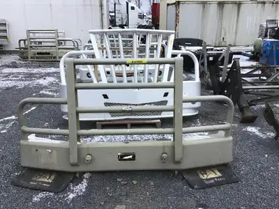 Heavy equipement / Équipment lourd - # STOCK: BB-27024 Boite PETERBILT 378 MOOSE BUMPER , Option: MO...