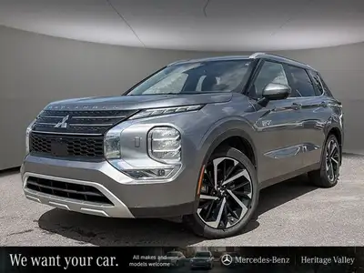 This Mitsubishi Outlander Plug-In Hybrid has a strong Gas/Electric I-4 2.4 L/144 engine powering thi...