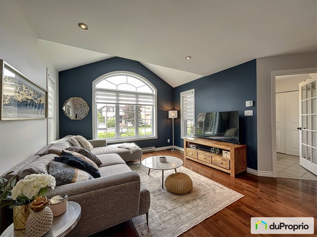 $895,000 - 2 Storey for sale in Boucherville — photo 2