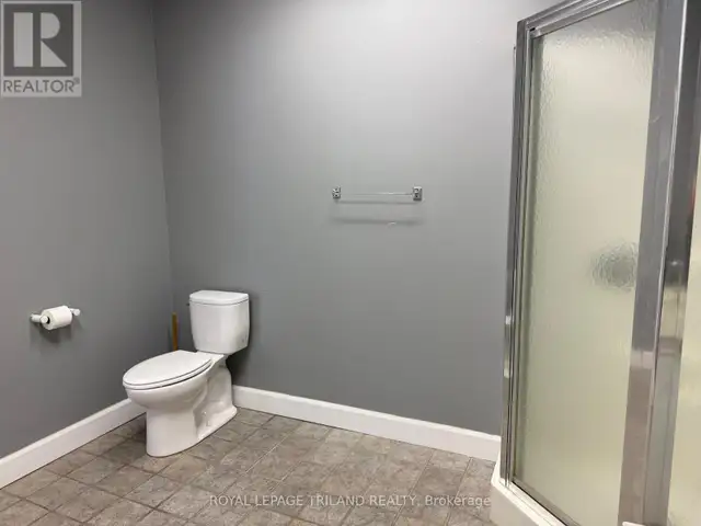 MAIN FLOOR - 656 TALBOT STREET St. Thomas, Ontario in Commercial & Office Space for Rent in London - Image 19