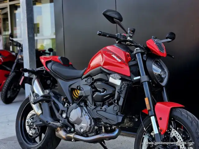 2023 Ducati Monster + Ducati Red in Sport Bikes in Oshawa / Durham Region - Image 10