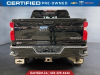 The 2021 Chevrolet Silverado 3500HD High Country blends heavy-duty strength with luxury-grade refine... (image 5)